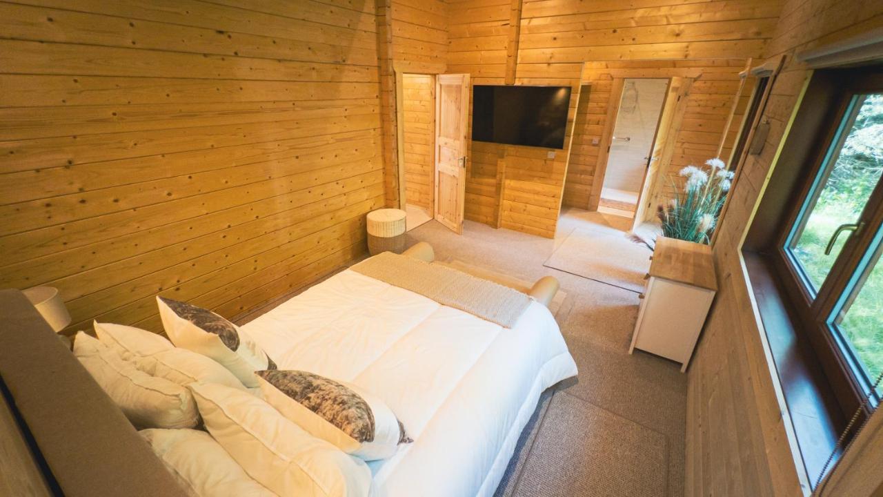 Sundance Lodge, Fantastic New Cabin With Hot Tub - Sleeps 6 - Largest In Felmoor Park Morpeth Zewnętrze zdjęcie