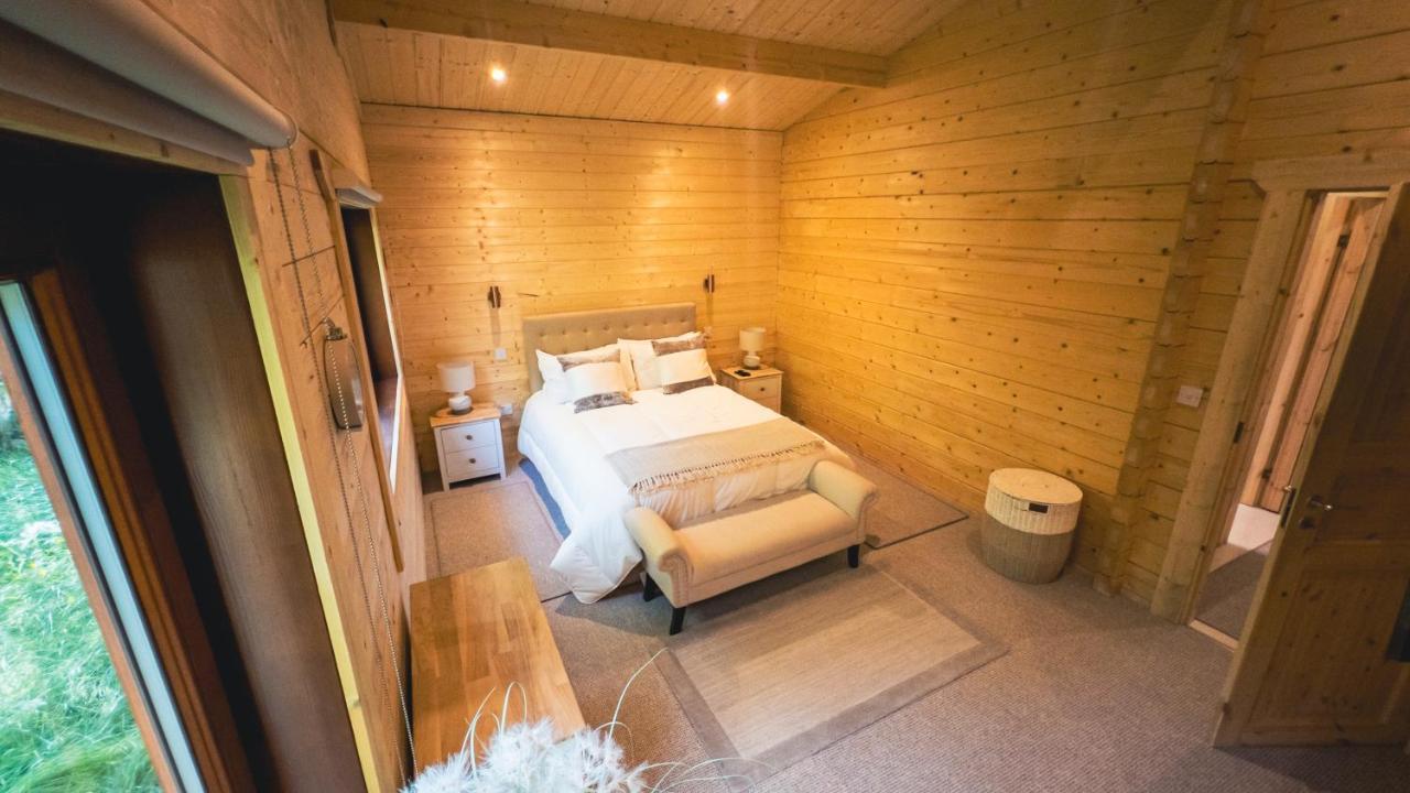 Sundance Lodge, Fantastic New Cabin With Hot Tub - Sleeps 6 - Largest In Felmoor Park Morpeth Zewnętrze zdjęcie