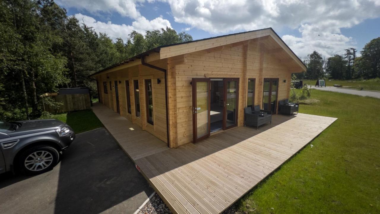 Sundance Lodge, Fantastic New Cabin With Hot Tub - Sleeps 6 - Largest In Felmoor Park Morpeth Zewnętrze zdjęcie