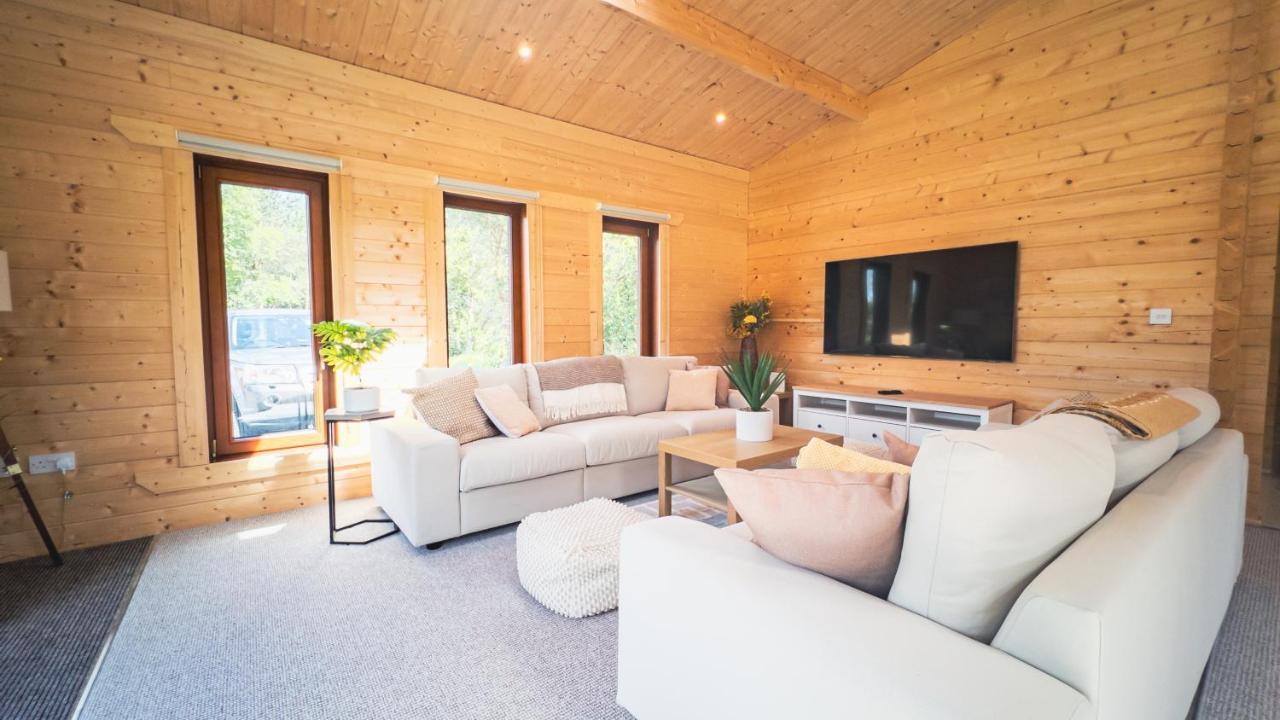 Sundance Lodge, Fantastic New Cabin With Hot Tub - Sleeps 6 - Largest In Felmoor Park Morpeth Zewnętrze zdjęcie
