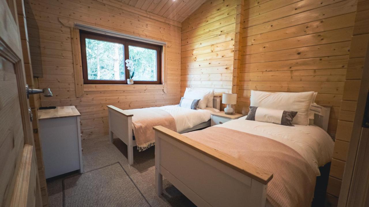 Sundance Lodge, Fantastic New Cabin With Hot Tub - Sleeps 6 - Largest In Felmoor Park Morpeth Zewnętrze zdjęcie