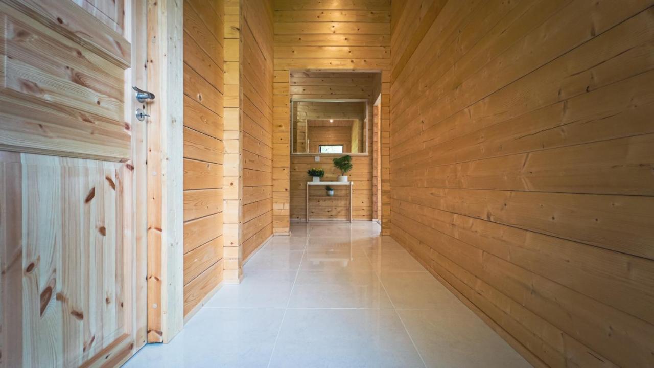Sundance Lodge, Fantastic New Cabin With Hot Tub - Sleeps 6 - Largest In Felmoor Park Morpeth Zewnętrze zdjęcie