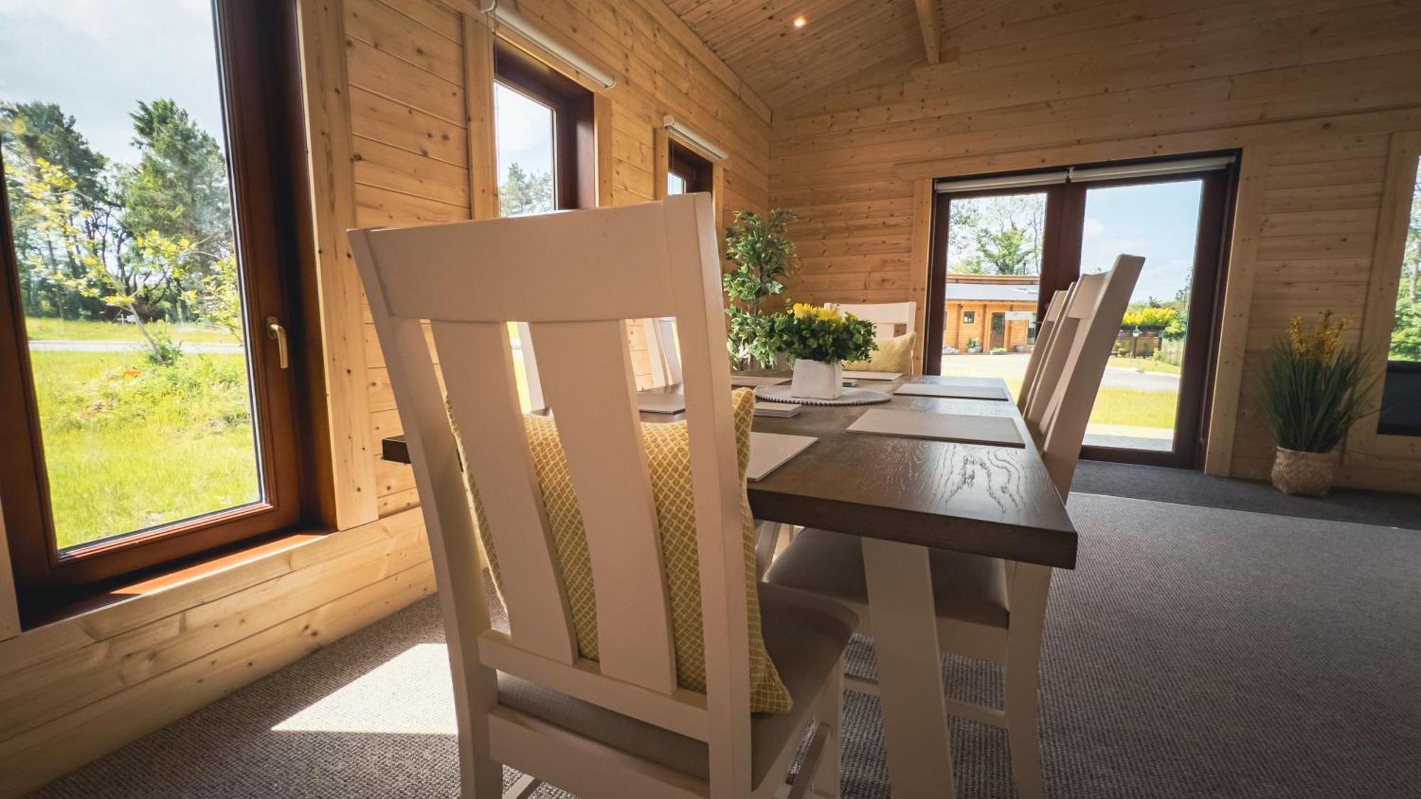 Sundance Lodge, Fantastic New Cabin With Hot Tub - Sleeps 6 - Largest In Felmoor Park Morpeth Pokój zdjęcie